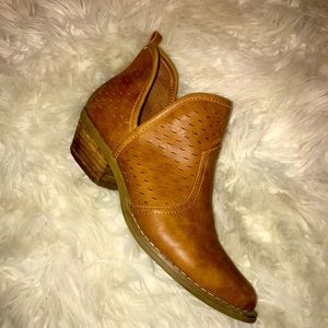 7.5 Report Davidson Booties